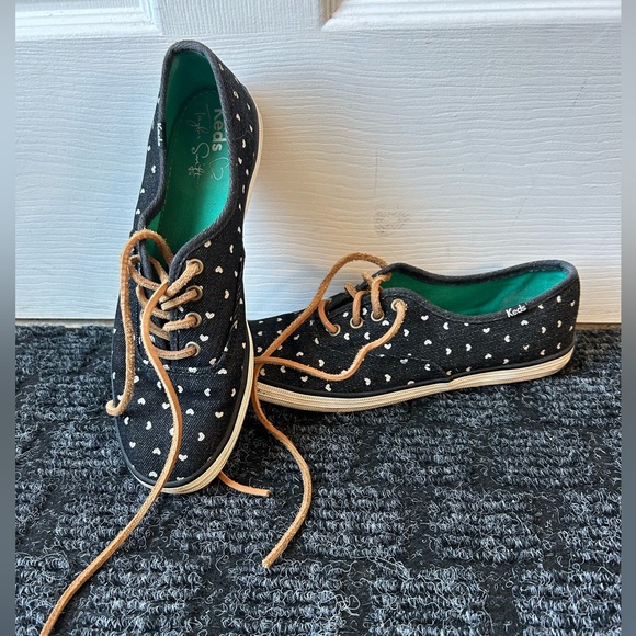 Taylor Swift for Keds- heart Dot Women's Shoes - Picture 2 of 4